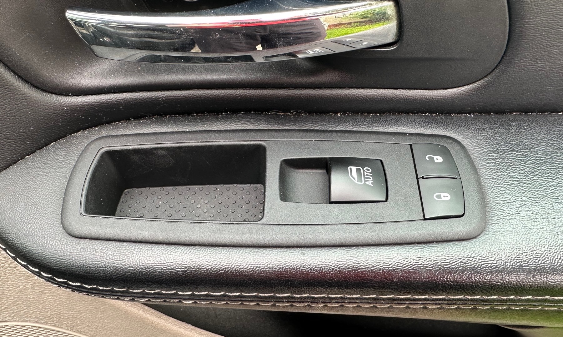 How to Replace Power Window Switch on a 2015 Town & Country