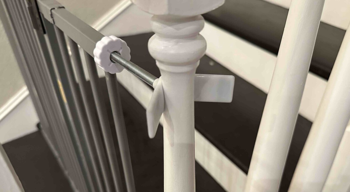 Installing a Baby/Pet Gate on Curved Stairs with a Bannister
