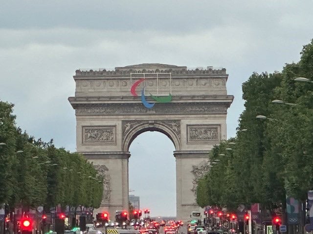 Paris Arch de Triomphe