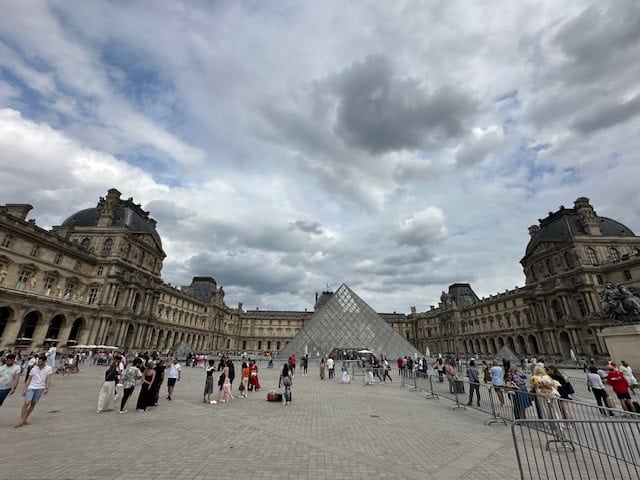 Paris Louvre