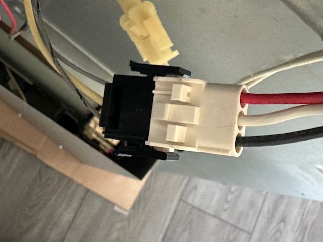 KODE300ESS cooling fan connector
