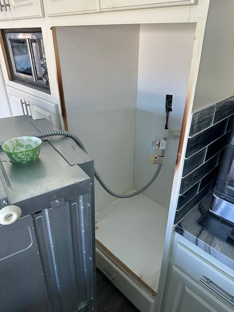 KODE300ESS oven removed from wall